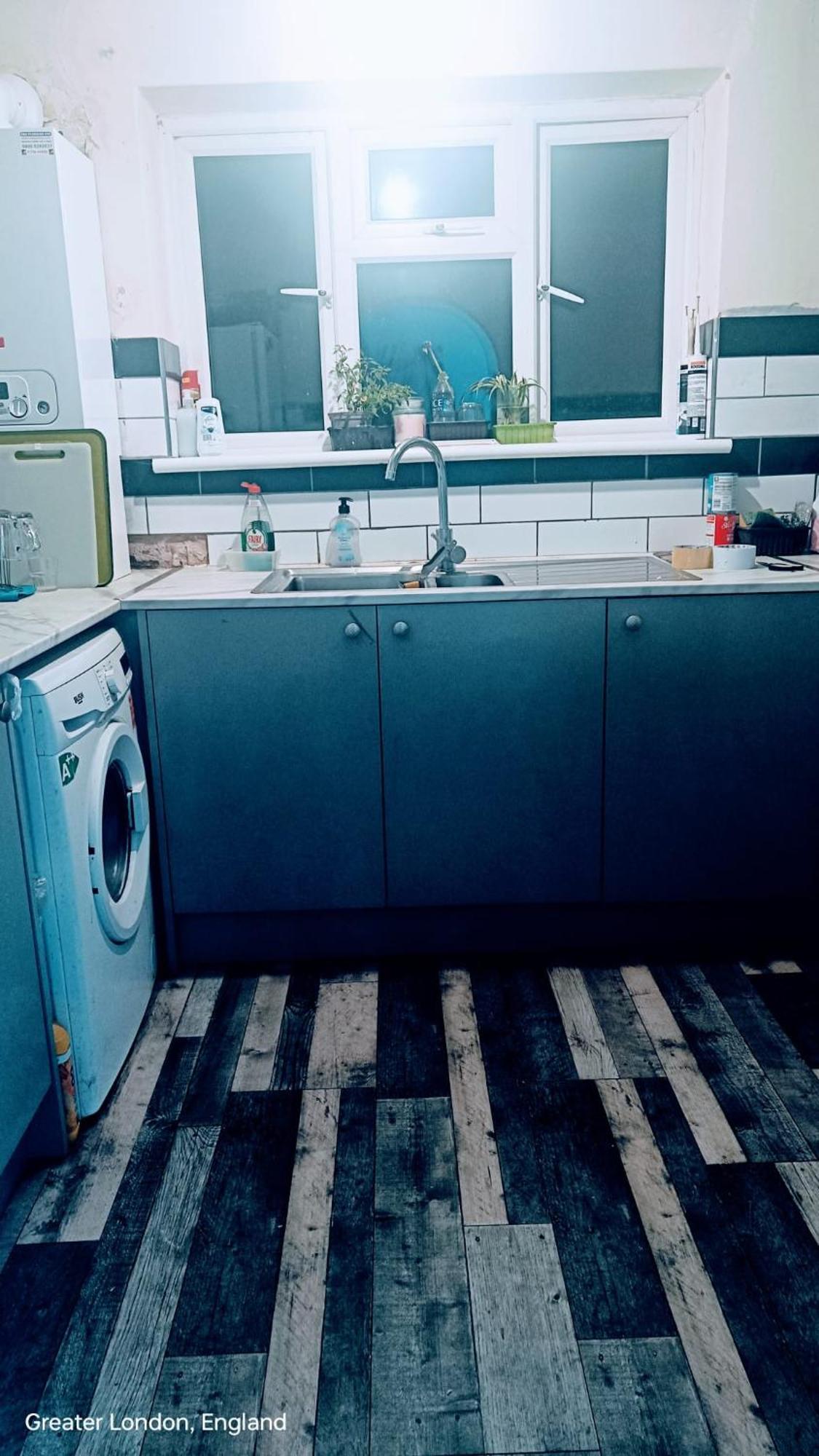 London's Bed With Breakfast & Free Parking * London